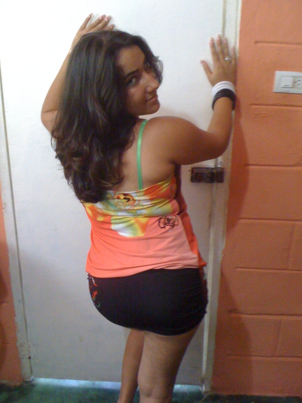 Date this tall Dominican Republic girl Jenny from Santiago DO2328