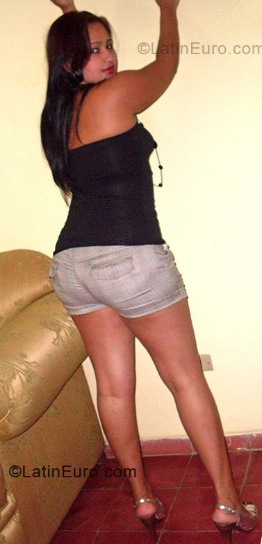 Date this tall Dominican Republic girl Mary from Santiago DO2337