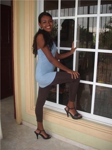 Date this funny Dominican Republic girl Marcelis from santiago DO2350
