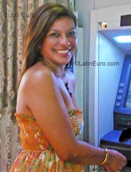 Date this hard body Colombia girl Lisvana from Barranquilla CO1967