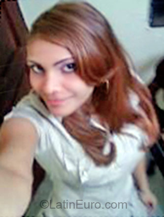 Date this good-looking Dominican Republic girl Dilenia from Santiago DO2402