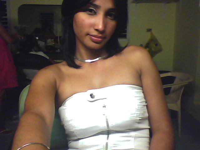 Date this stunning Dominican Republic girl Milka from Santiago DO2443