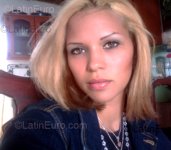 Date this young Dominican Republic girl Je from Santiago DO2463