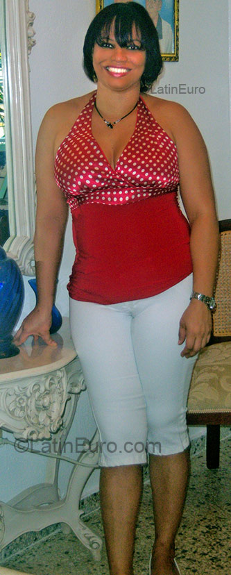 Date this exotic Dominican Republic girl Perla from Santo Domingo DO2475