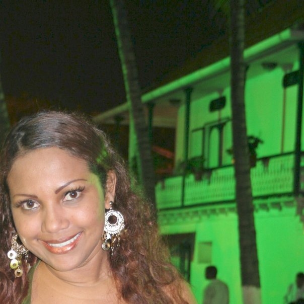 Date this gorgeous Colombia girl Nellys from Cartagena CO2065