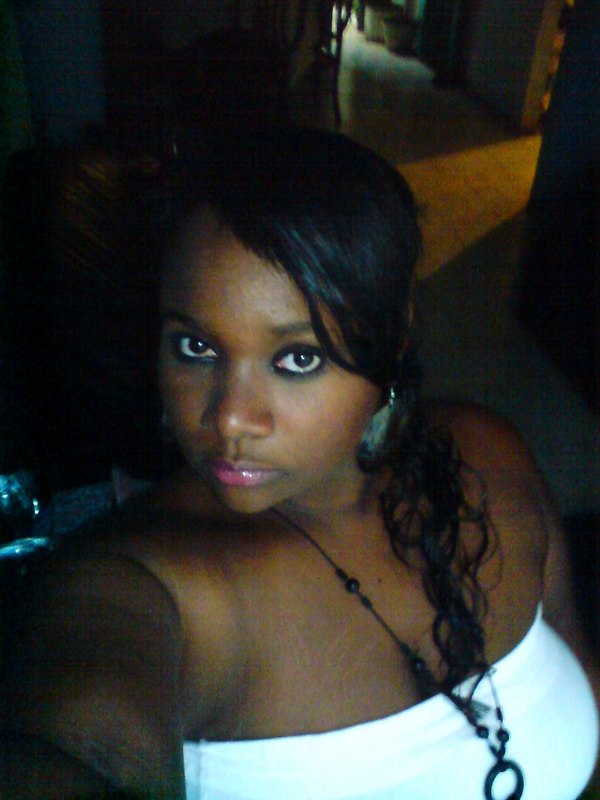 Date this funny Colombia girl Marcelitazc from Cali CO2098