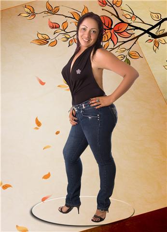 Date this funny Colombia girl Danisalo from Cali CO2157