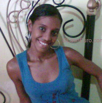 Date this nice looking Dominican Republic girl YPKASTA from Santiago DO2586