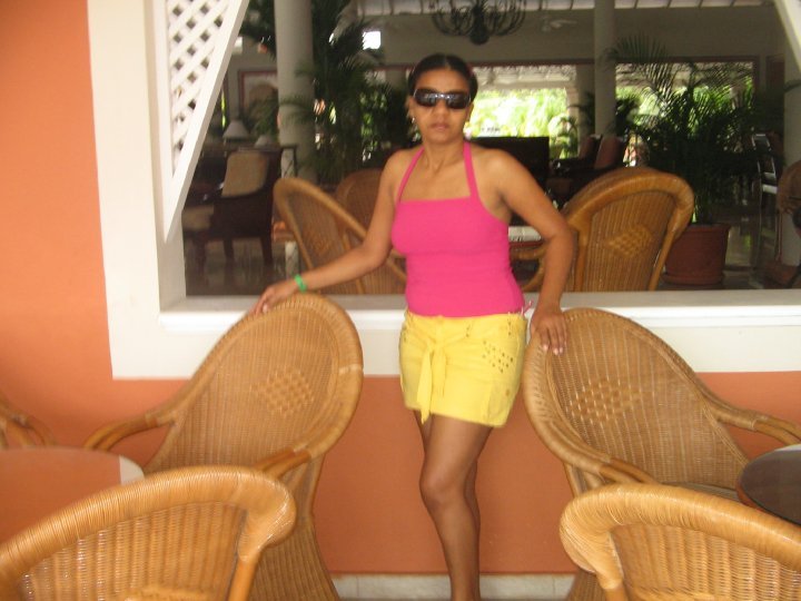 Date this funny Dominican Republic girl Dvargas from Moca DO2719