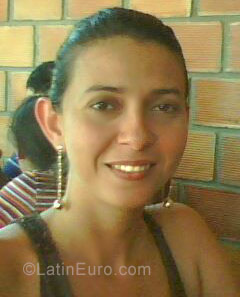 Date this exotic Colombia girl Sandi from cucuta CO2462