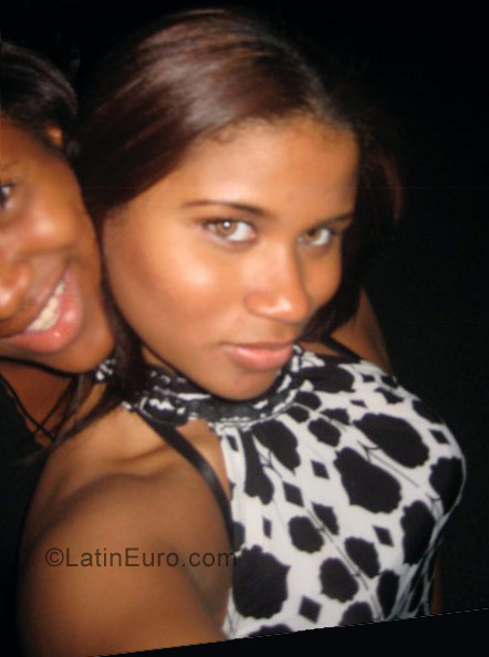 Date this georgeous Dominican Republic girl Laviosbellos from Santo Domingo DO2995