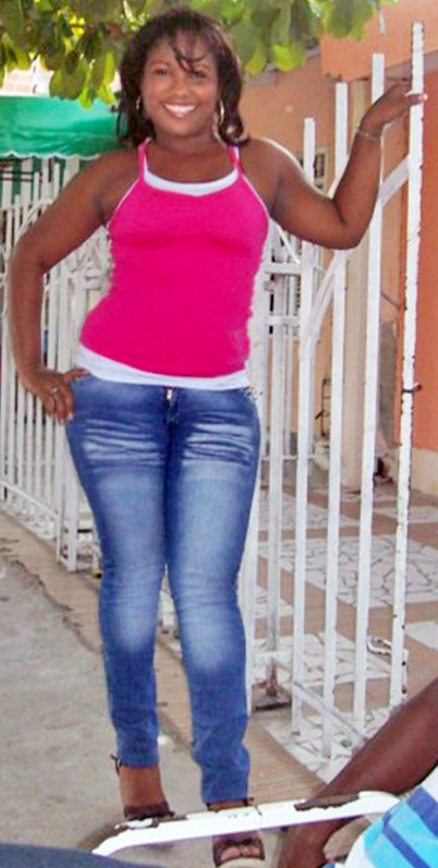 Date this georgeous Colombia girl Paola Margarita from Cartagena CO2679