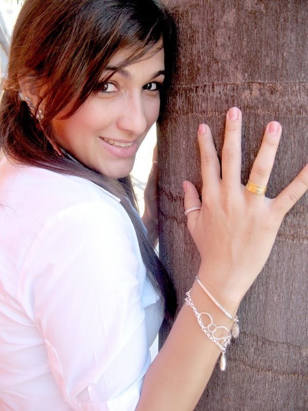 Date this funny Brazil girl Andreia from GoiÃ¢nia BR2212