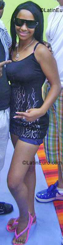 Date this funny Dominican Republic girl Dahiana from Santiago DO3071