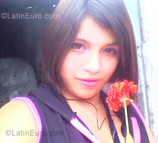 Date this attractive Colombia girl Ana Maria from Ibague CO2762