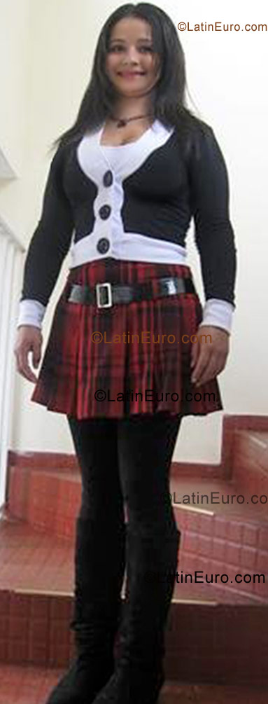 Date this hard body Colombia girl Mary Luz from Bogota CO2819