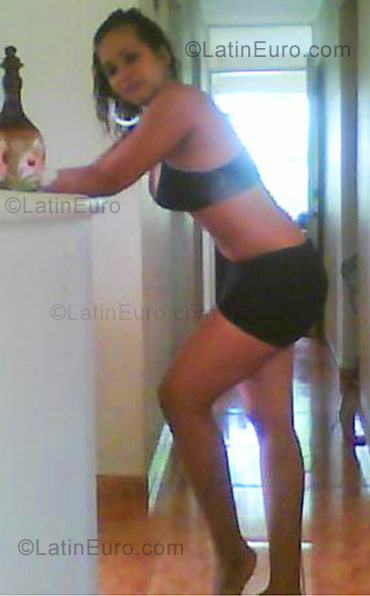Date this exotic Dominican Republic girl Mary from Santo Domingo DO3201
