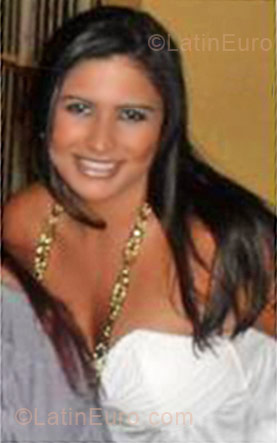 Date this good-looking Brazil girl Gabriella from Brasilia BR2253