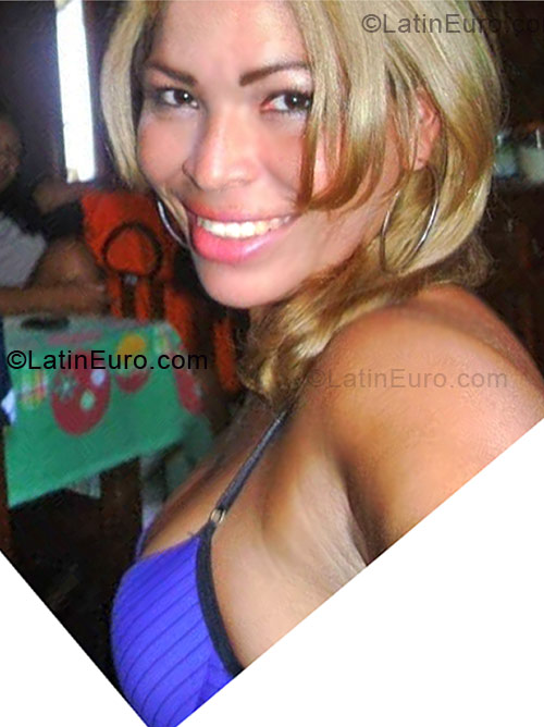 Date this delightful Brazil girl Nelmiza from Manaus BR2278