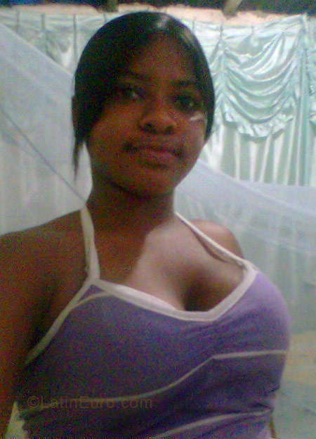 Date this beautiful Dominican Republic girl DALEXIS from san pedro de macoris DO3294