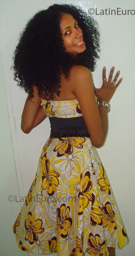 Date this charming Dominican Republic girl Manuela from Santo Domingo DO3319