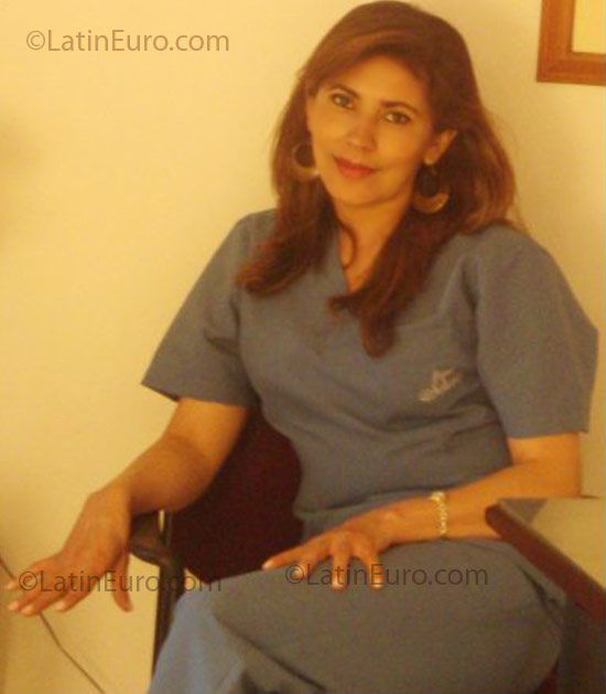 Date this pretty Colombia girl Diana Fernanda from Bogota CO2928