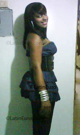 Date this lovely Dominican Republic girl Masiel from San Pedro de Macoris DO3334