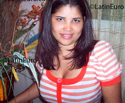Date this stunning Dominican Republic girl Elizabett from Santo Domingo DO3366