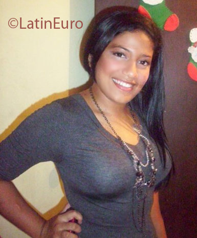 Date this young Colombia girl Mayra Alejandra from Santa Marta CO2954