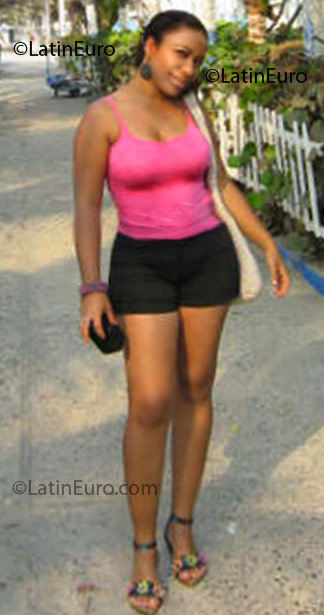 Date this good-looking Colombia girl Paola Margarita from Cartagena CO2961
