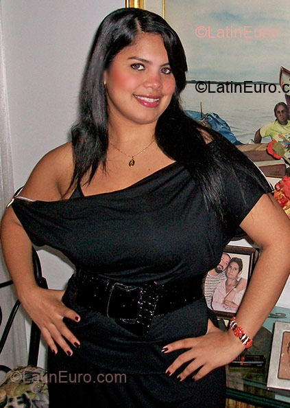 Date this delightful Colombia girl Rosa from Valledupar CO3061