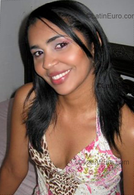 Date this exotic Colombia girl Sandra from Barranquilla CO3063