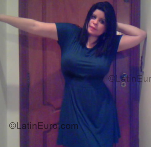 Date this nice looking Brazil girl Izabel Cristina from Sao Paulo BR5646