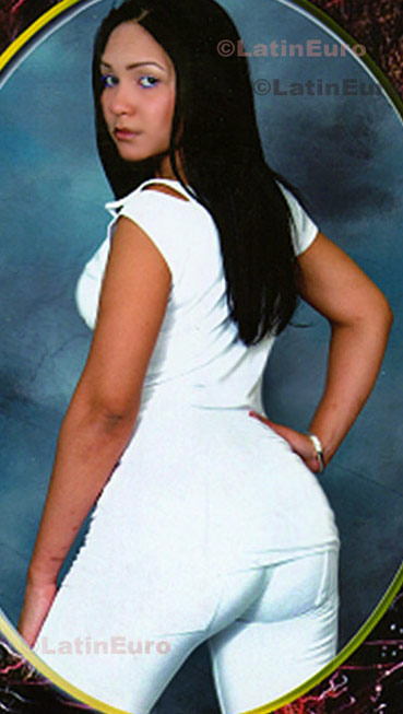Date this sultry Dominican Republic girl Marleny from Santiago DO3565