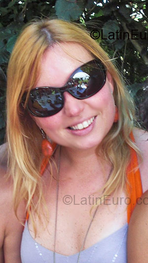 Date this beautiful Switzerland girl Ursi from Zurich CH46