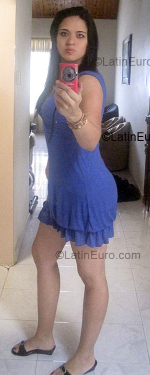 Date this fun Colombia girl Angelica from Armenia CO3139
