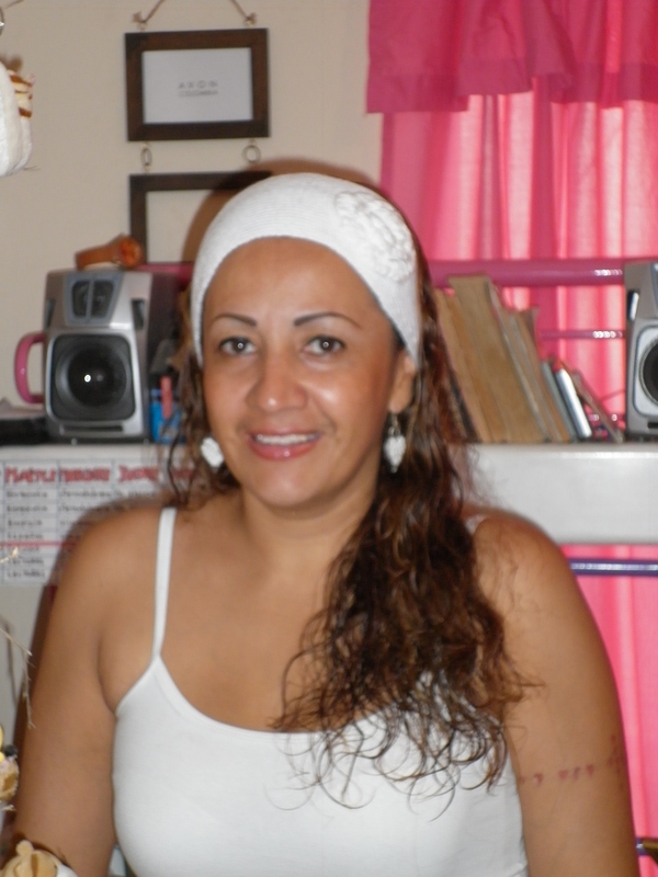 Date this charming Colombia girl Lucero74 from Cali CO3223