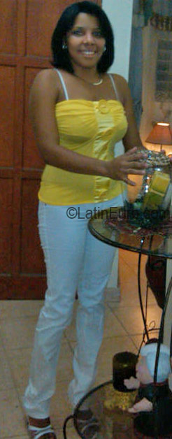 Date this attractive Dominican Republic girl Elizabeth from San Critobal DO3683