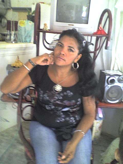 Date this delightful Colombia girl Maria from Barranquilla CO3365
