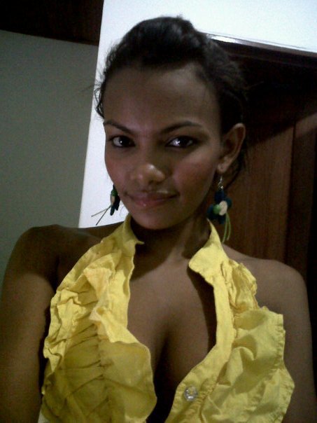 Date this delightful Colombia girl Linda from Monteria CO3390