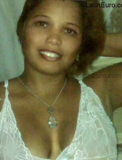 Date this fun Dominican Republic girl Yandra from Santo Domingo DO3755