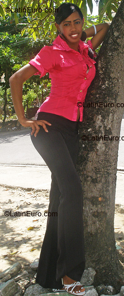 Date this fun Dominican Republic girl Perla Maria from Santo Domingo DO3781