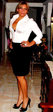 Date this happy Colombia girl Viviana46 from Bogota CO3529