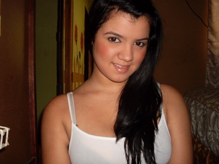 Date this athletic Colombia girl Eliza92 from medellin CO3601