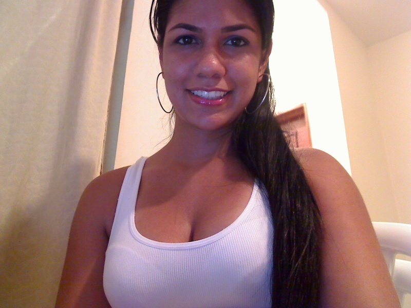 Date this passionate Colombia girl Fiorella from Cali CO3669