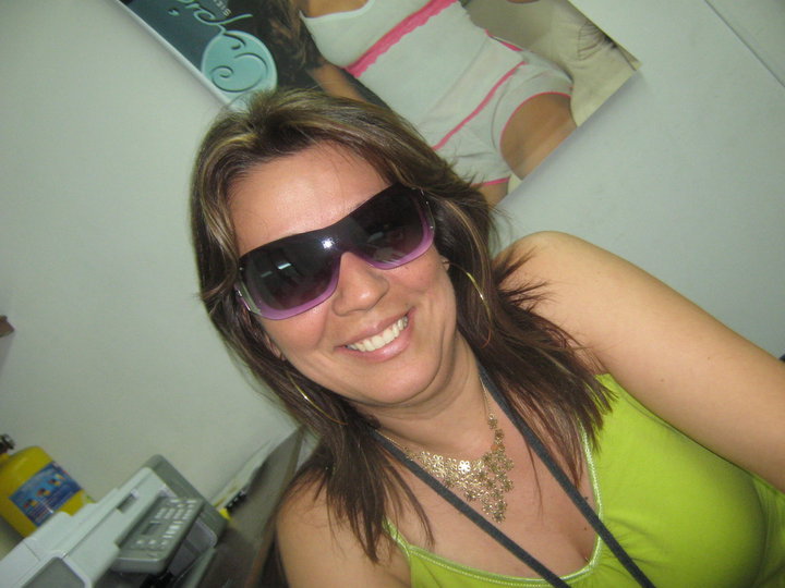 Date this sultry Colombia girl Gloria cecilia from Medellin CO3678
