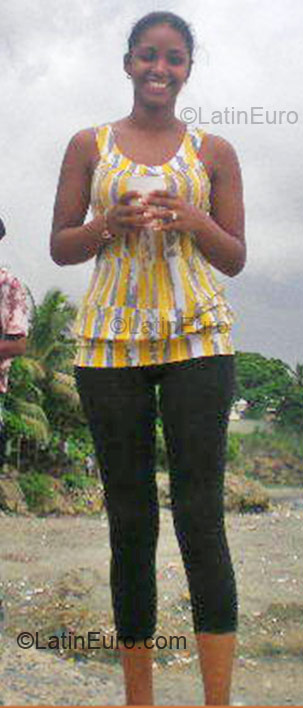 Date this funny Dominican Republic girl Lucier del vill from Santo Domingo Oeste DO3917