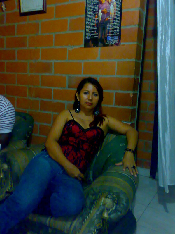 Date this exotic Colombia girl Lucia from Cali CO3716