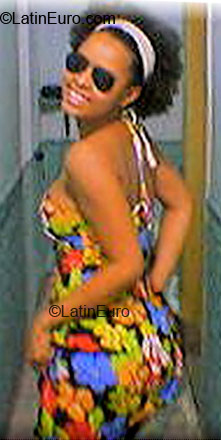 Date this hot Brazil girl Feranda from Rio de Janeiro BR4880