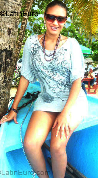 Date this charming Dominican Republic girl Anny gomez from Santiago DO4109